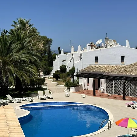 Bright 2-br With Spacious Terrace & Sea Views Apartment