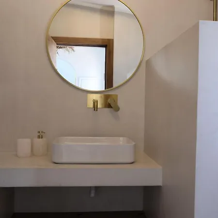 Bright 2-br With Spacious Terrace & Sea Views كارفويرو